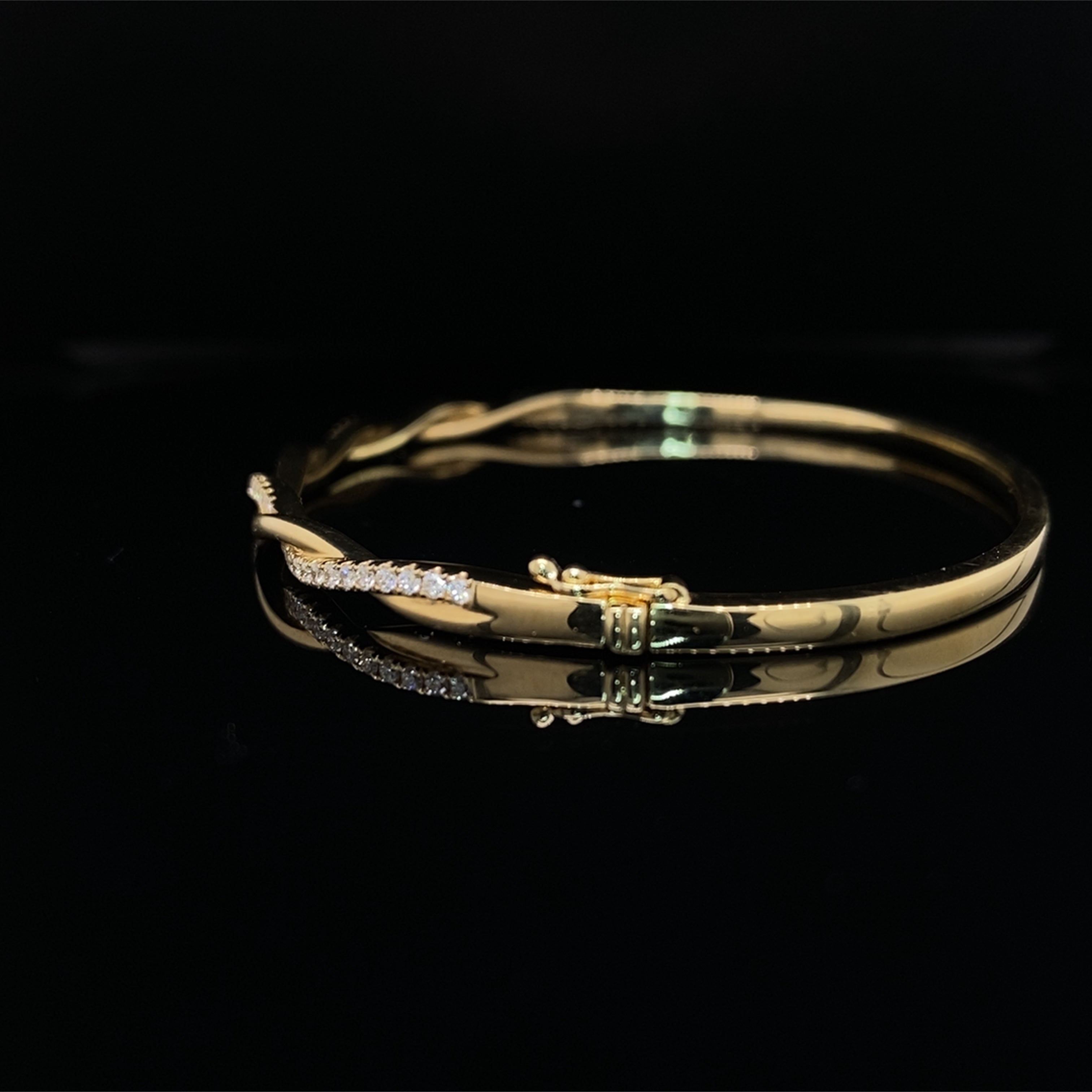Diamond Twist Hinged Bangle Bracelet 14K Yellow Gold – Wayzata