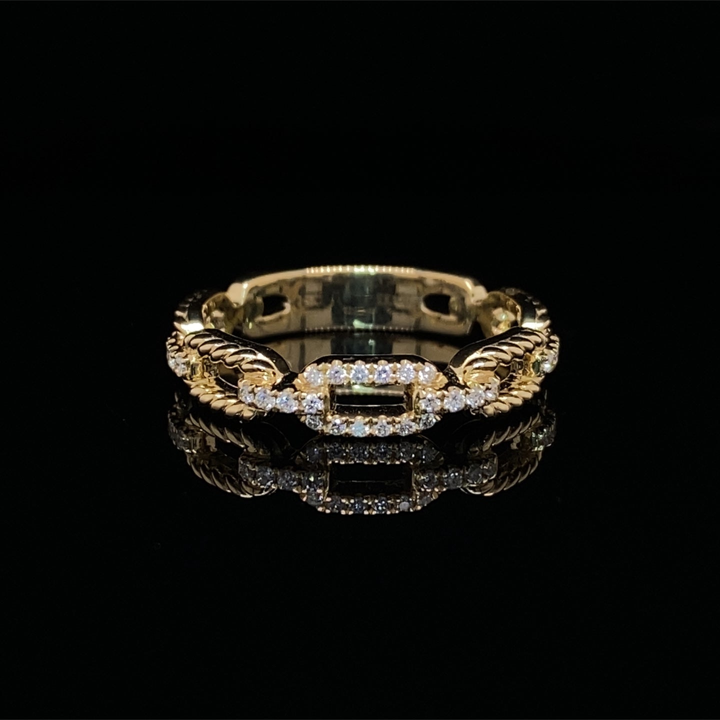 Link Diamond Ring in 14K Yellow Gold